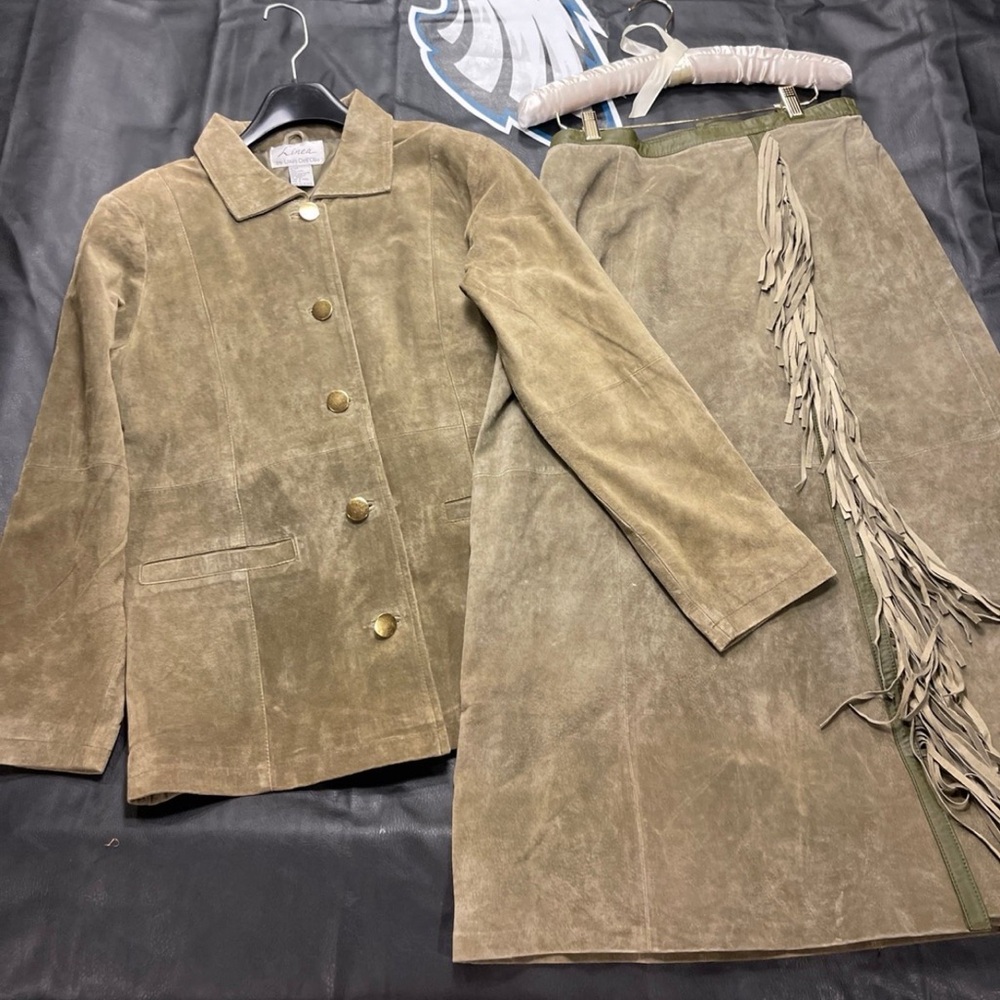 Linea 100% Surde jacket and skirt set women’s medium